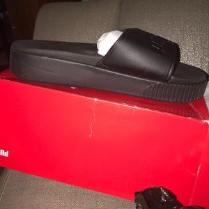 Authentic Puma Platform flip fops